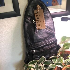 BedStu ANDIE sling bag. NWT.